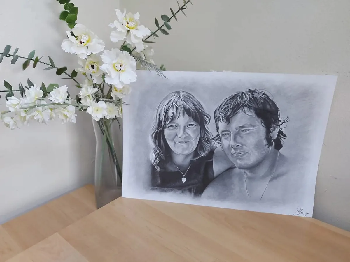 Pencil family portrait commission, group study